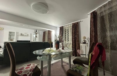 Location d’une maison spacieuse et confortable avec parking, 140 м², Boreal, Constanta, Roumanie