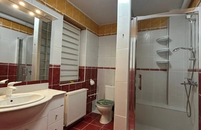 Location d’une maison spacieuse et confortable avec parking, 140 м², Boreal, Constanta, Roumanie