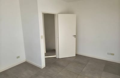 Alquiler de luminoso apartamento dúplex de 3 ambientes, Villa Urquiza, Buenos Aires, Argentina