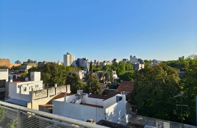 Alquiler de luminoso apartamento dúplex de 3 ambientes, Villa Urquiza, Buenos Aires, Argentina