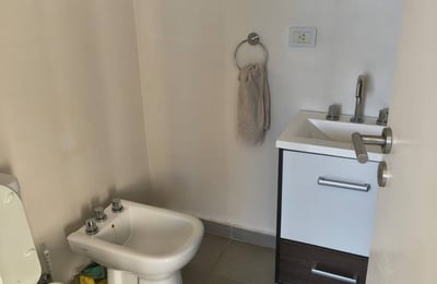 Alquiler de luminoso apartamento dúplex de 3 ambientes, Villa Urquiza, Buenos Aires, Argentina