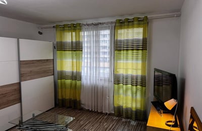 Location d'un studio chaleureux et meublé, Petržalka, Bratislava, Slovaquie