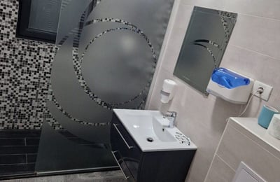 Alquiler de apartamento acogedor y completamente amueblado cerca de la playa, 50 m², Mamaia Sat, Constanța, Rumanía