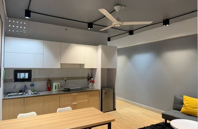 Location d'un appartement élégant avec vue sur mer et montagne, 57 m², Nha Trang, Vietnam