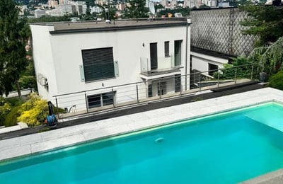 Location d'une villa moderne et confortable avec piscine, Bratislava, Slovaquie
