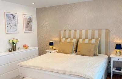 Location d'une villa moderne et confortable avec piscine, Bratislava, Slovaquie