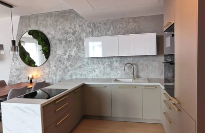 Alquiler de apartamento de diseño y espacioso de 83 m², distrito de Staré Mesto, Bratislava, Eslovaquia