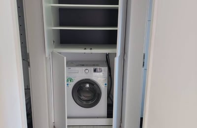 Se alquila apartamento acogedor con parking, Brașov