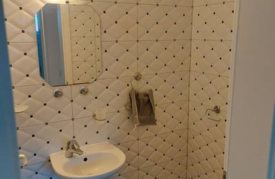 Se alquila apartamento acogedor con parking, Brașov