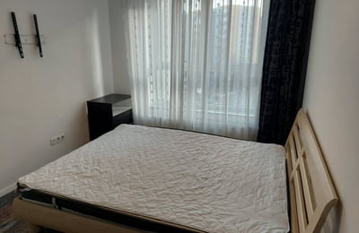 Se alquila apartamento acogedor con parking, Brașov