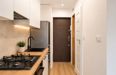 Studio confortable et lumineux à louer, Bielany, Varsovie