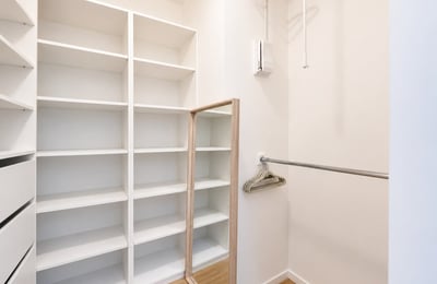Modern and new 2-room apartment with parking, Wola, Warsaw