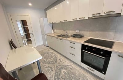 Se alquila apartamento espacioso y amueblado, Tomis Plus, Constanta