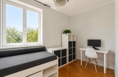 Bright Apartment 35m² with Beautiful View for Rent, Śródmieście, Warsaw, Poland