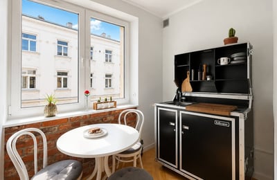 Bright Apartment 35m² with Beautiful View for Rent, Śródmieście, Warsaw, Poland
