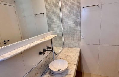 Alquiler a largo plazo de un apartamento dúplex de 3 habitaciones, 90 m², en Barra da Tijuca, Río de Janeiro, Brasil