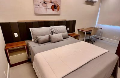 Alquiler a largo plazo de un apartamento dúplex de 3 habitaciones, 90 m², en Barra da Tijuca, Río de Janeiro, Brasil