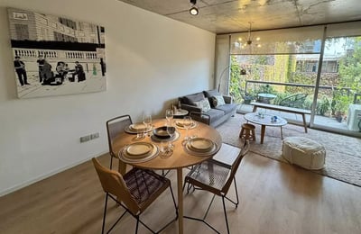 Langzeitmiete – 3-Zimmer-Wohnung mit Balkon und Pool in Buenos Aires, Argentinien, Palermo