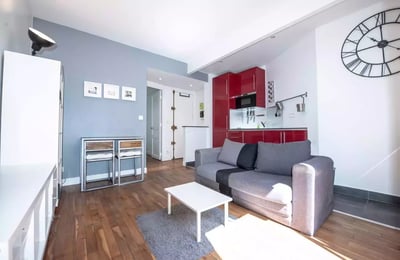 Долгосрочная аренда в Париже — студия 30 м² без лифта на 4 этаже в 13-м округе