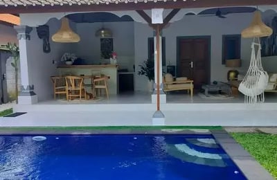 Alquiler a largo plazo de una villa de 1 dormitorio con piscina en Seminyak, Bali, Indonesia