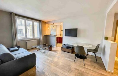 Alquiler a largo plazo de un apartamento de 2 habitaciones con muebles en París
