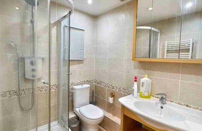 Alquiler a largo plazo de un apartamento de 2 habitaciones con muebles en París