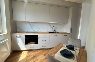 Cozy 2-room apartment 42 m2 with balcony in Krakow