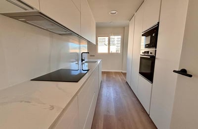 Rent in a new building 30 minutes from Barcelona