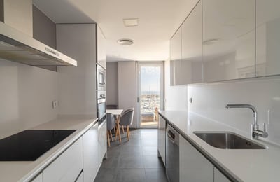 Spacious apartment 20 minutes from Barcelona