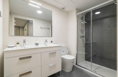 Spacious apartment 20 minutes from Barcelona