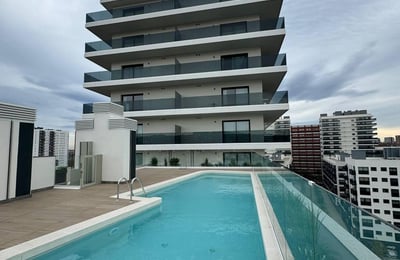 Квартира в новостройке в Барселоне, район Ла Пау