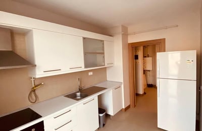 Просторная квартира 2+1 в закрытом комплексе в Башакшехире