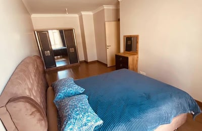 Просторная квартира 2+1 в закрытом комплексе в Башакшехире