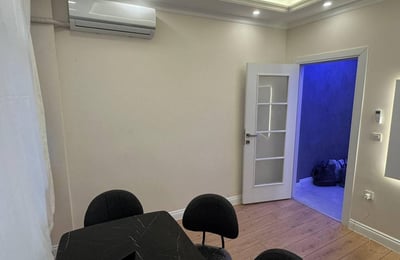 Прекрасная квартира 1+1 в районе Фатих доступна для долгосрочной аренды