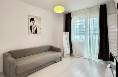 Estudio recientemente renovado cerca del metro y del centro comercial Militari en Bucarest