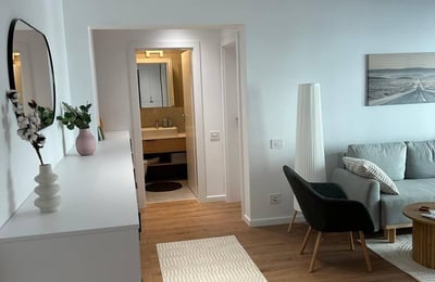 Spacious apartment 59 m² with parking, Bucharest