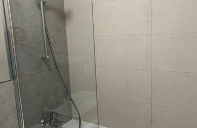 Spacious apartment 59 m² with parking, Bucharest