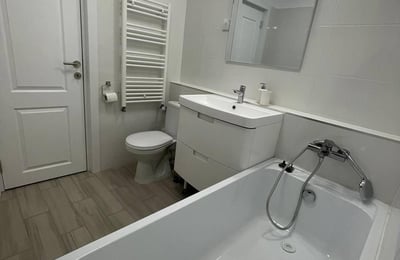Трёхкомнатная квартира в Бухаресте, 65 м², первая сдача