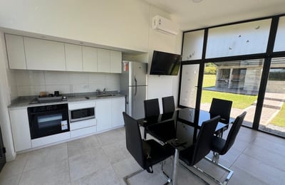 House for Rent in Sierra Los Padres with Patio and Heating