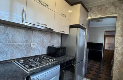 ALQUILER Apartamento de 3 habitaciones 100m² en Batumi, Calle Tabidze 7