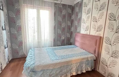 ALQUILER Apartamento de 3 habitaciones 100m² en Batumi, Calle Tabidze 7