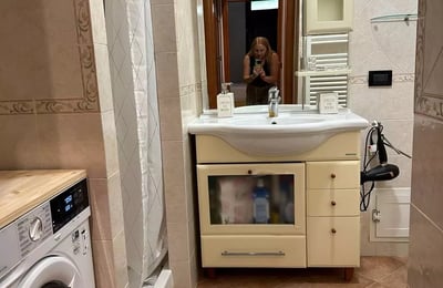 Rent 2-room Apartment, 50 m², Genoa, Castelletto Area