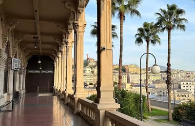 Rent a 2-room Apartment in Palazzo Miramare with Terrace and Garden, Genoa