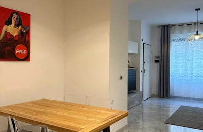 Rent a 2-room Apartment in Palazzo Miramare with Terrace and Garden, Genoa