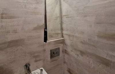 Alquiler a largo plazo de un amplio apartamento dúplex de 3 habitaciones en el centro de Belgrado