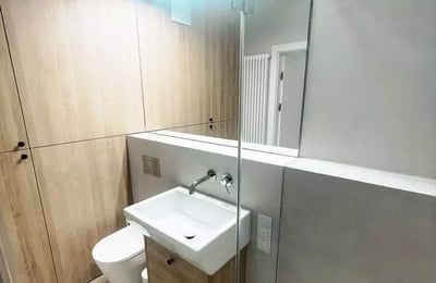 Long-term rental of a two-room apartment with a balcony at Browary Warszawskie, Wola, Warsaw