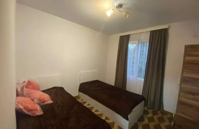 Casa de dos pisos en alquiler a largo plazo en Batumi, zona del Aeropuerto