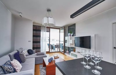 Long-term rental spacious 3-room apartment with balcony in Wola, Warsaw