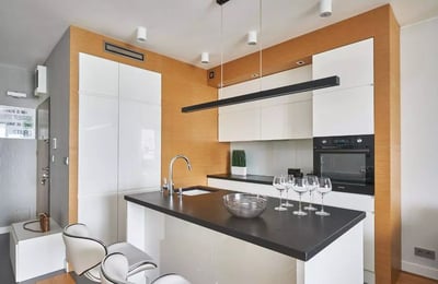 Long-term rental spacious 3-room apartment with balcony in Wola, Warsaw