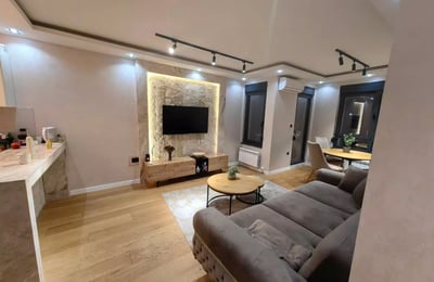 Long-term rental 3-room apartment in Belgrade, Vračar with balcony and parking space